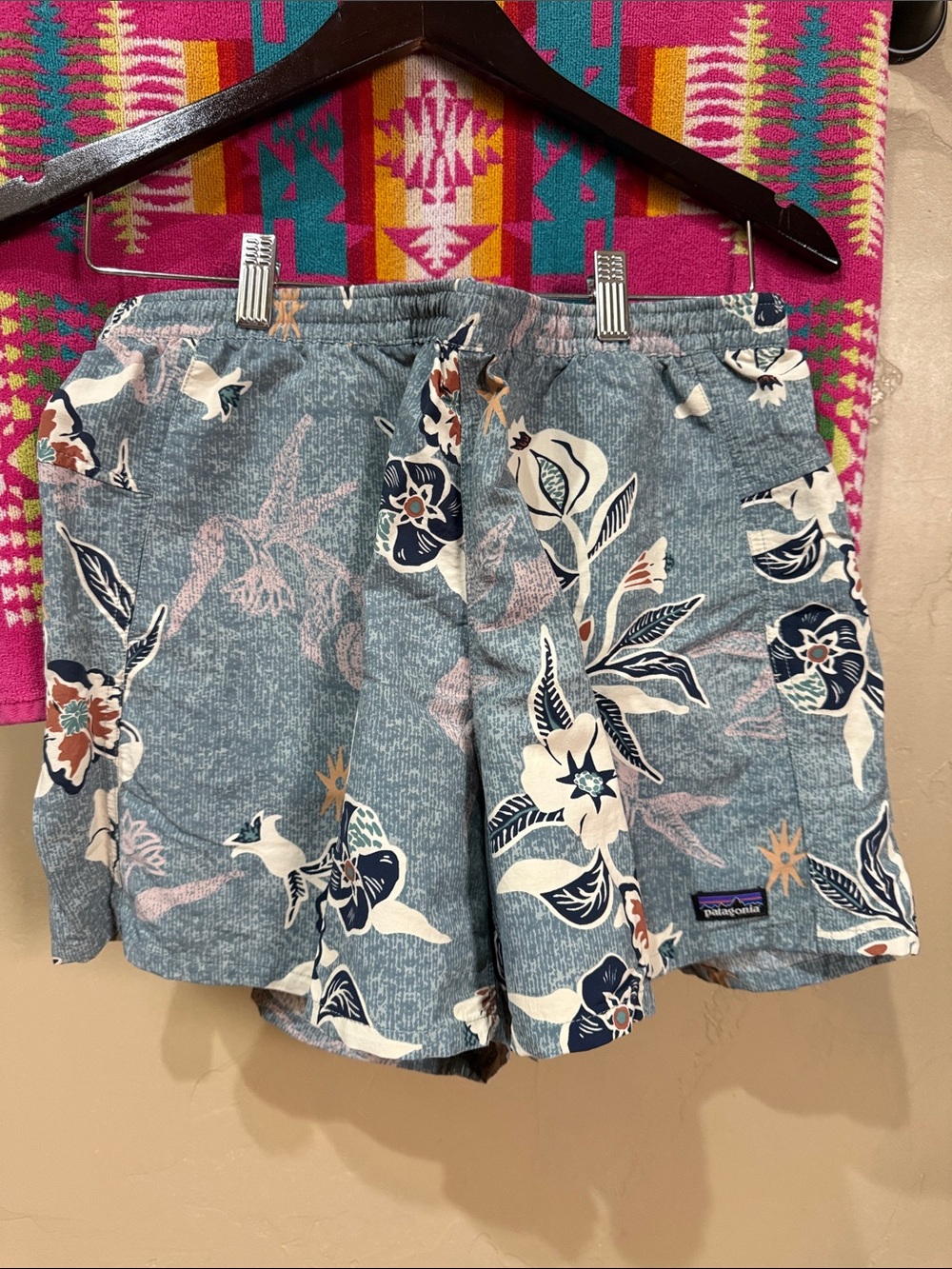 New•Patagonia women’s baggies 5”•size large $75 retail
